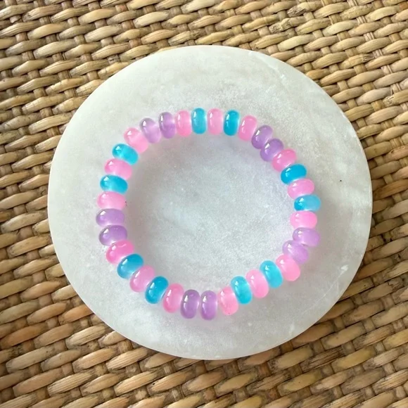 Pink Beaded Stretch Bracelet - Picture 1 of 4